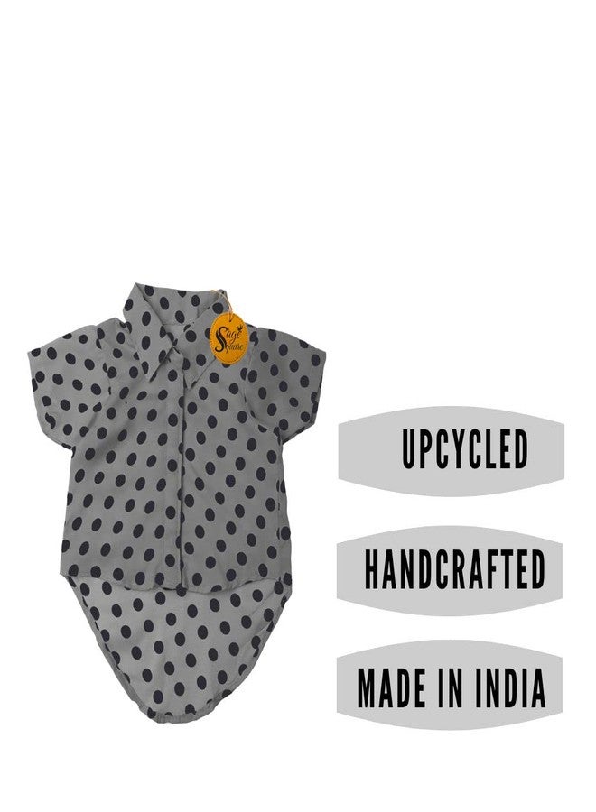 سايج سكوير قميص كلاب مطبوع عليه رسومات مربعة جريئة، قميص كلاب عصري، فائق النعومة وخفيف الوزن، ملابس كلاب مريحة وجيدة التهوية، زي عصري (صغير - 14 بوصة) (رمادي منقط) - Image 3